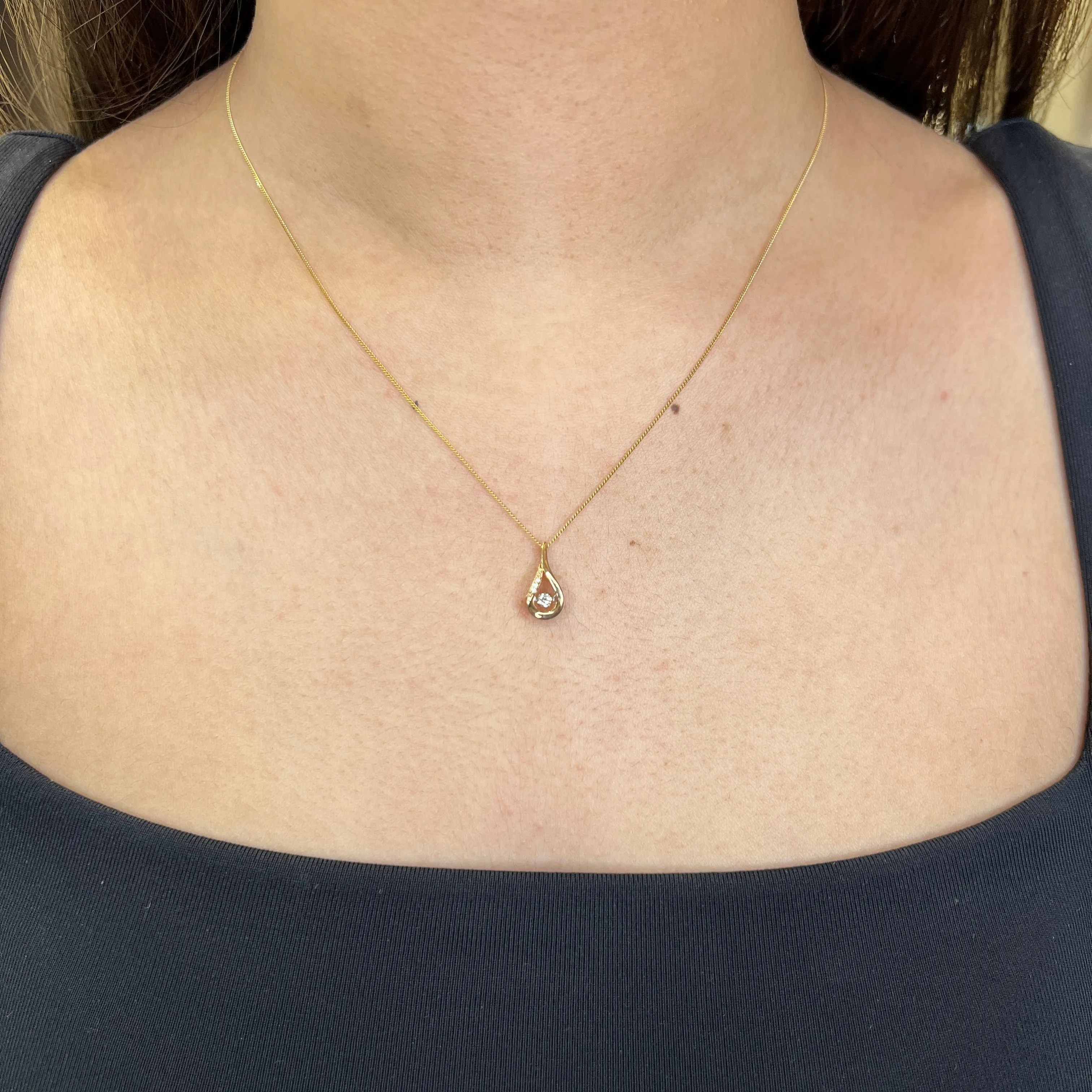 10K Yellow Gold (0.059ct) Canadian Dancing Diamond Necklace