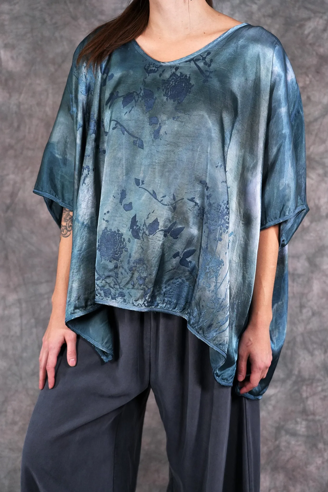 1591HD Hand-dyed Vitreous Square Top Laguna-P