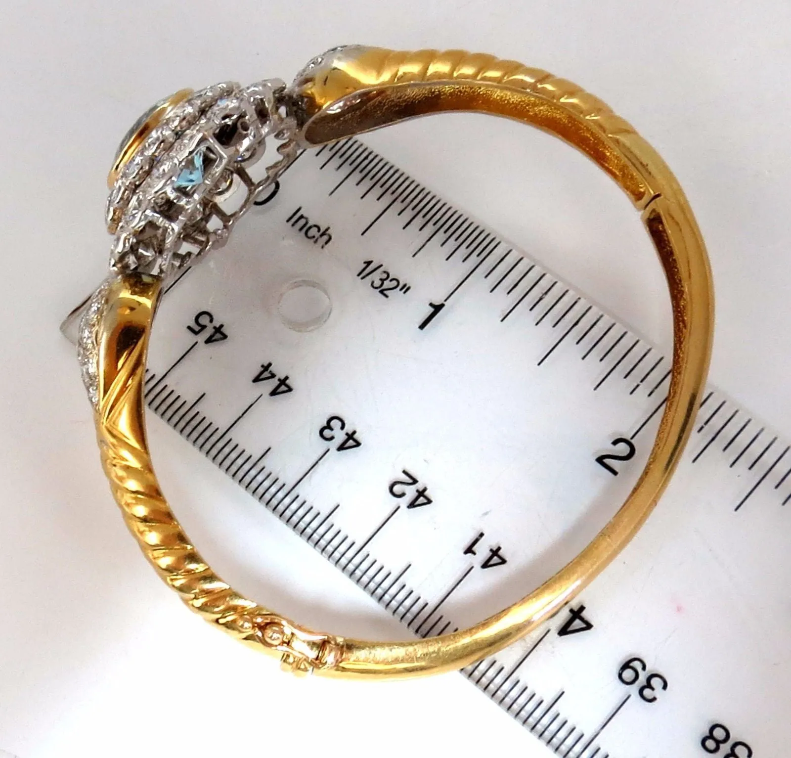Aquamarine diamonds bangle bracelet 18kt 15.50ct Natural Italian Cluster