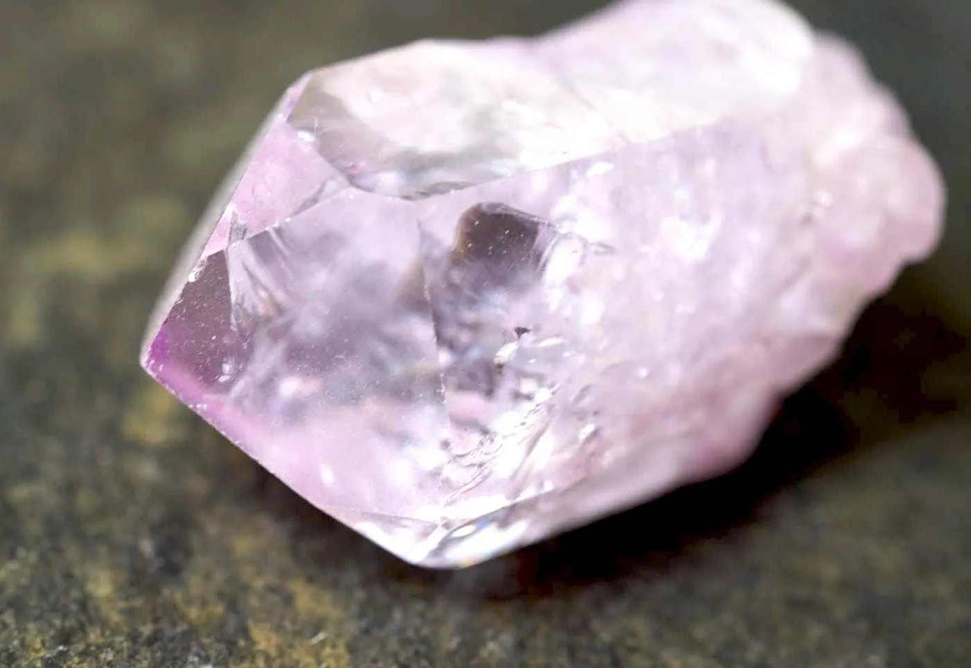 Aura Quartz Point