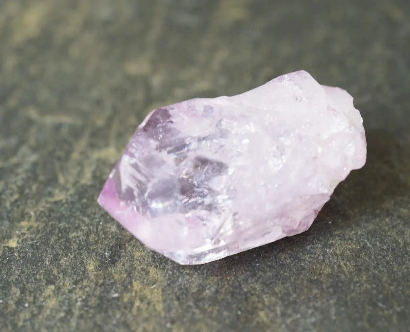 Aura Quartz Point