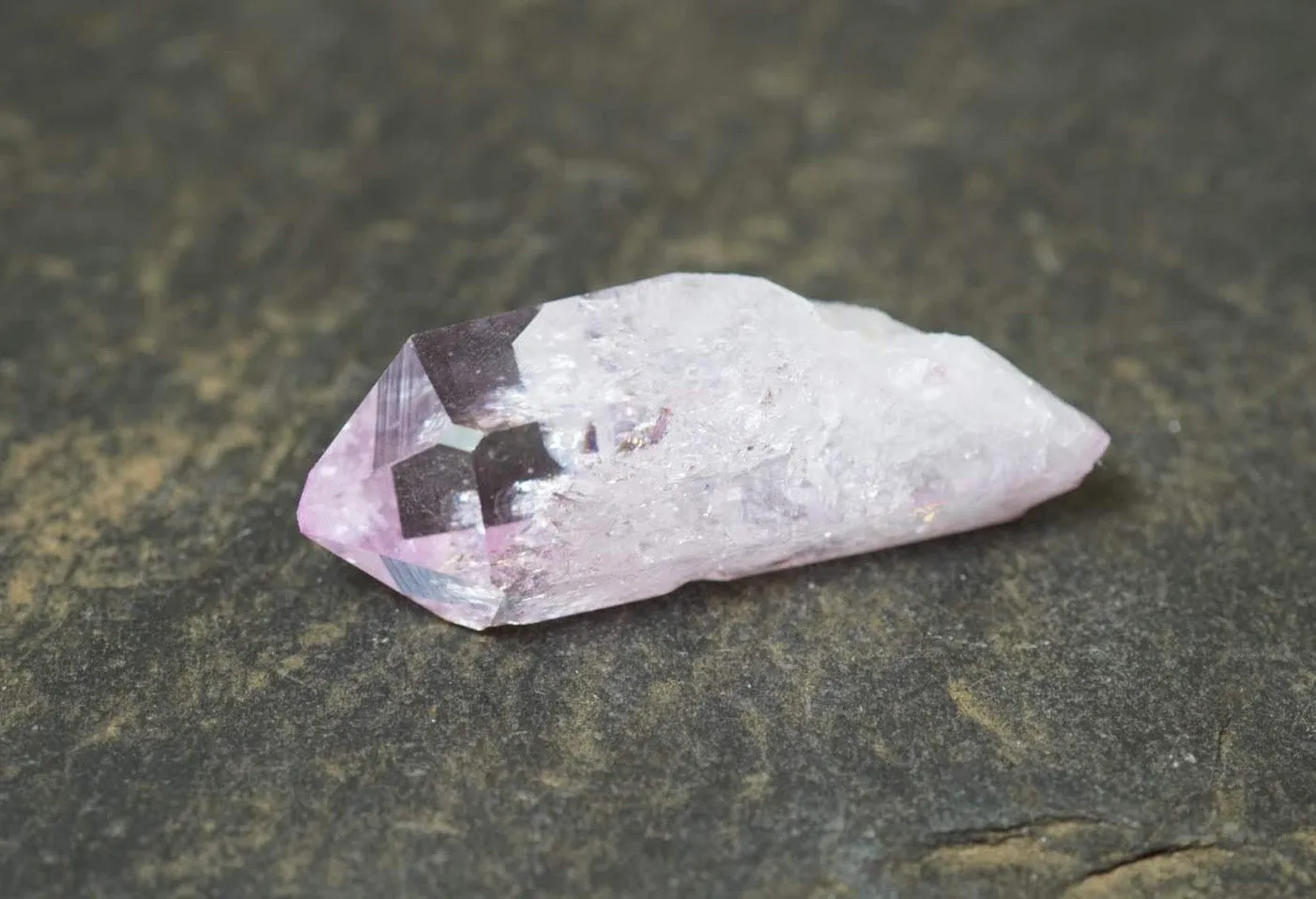 Aura Quartz Point