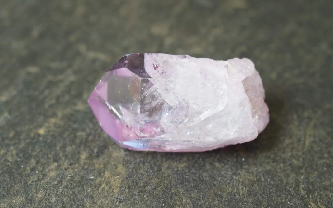Aura Quartz Point