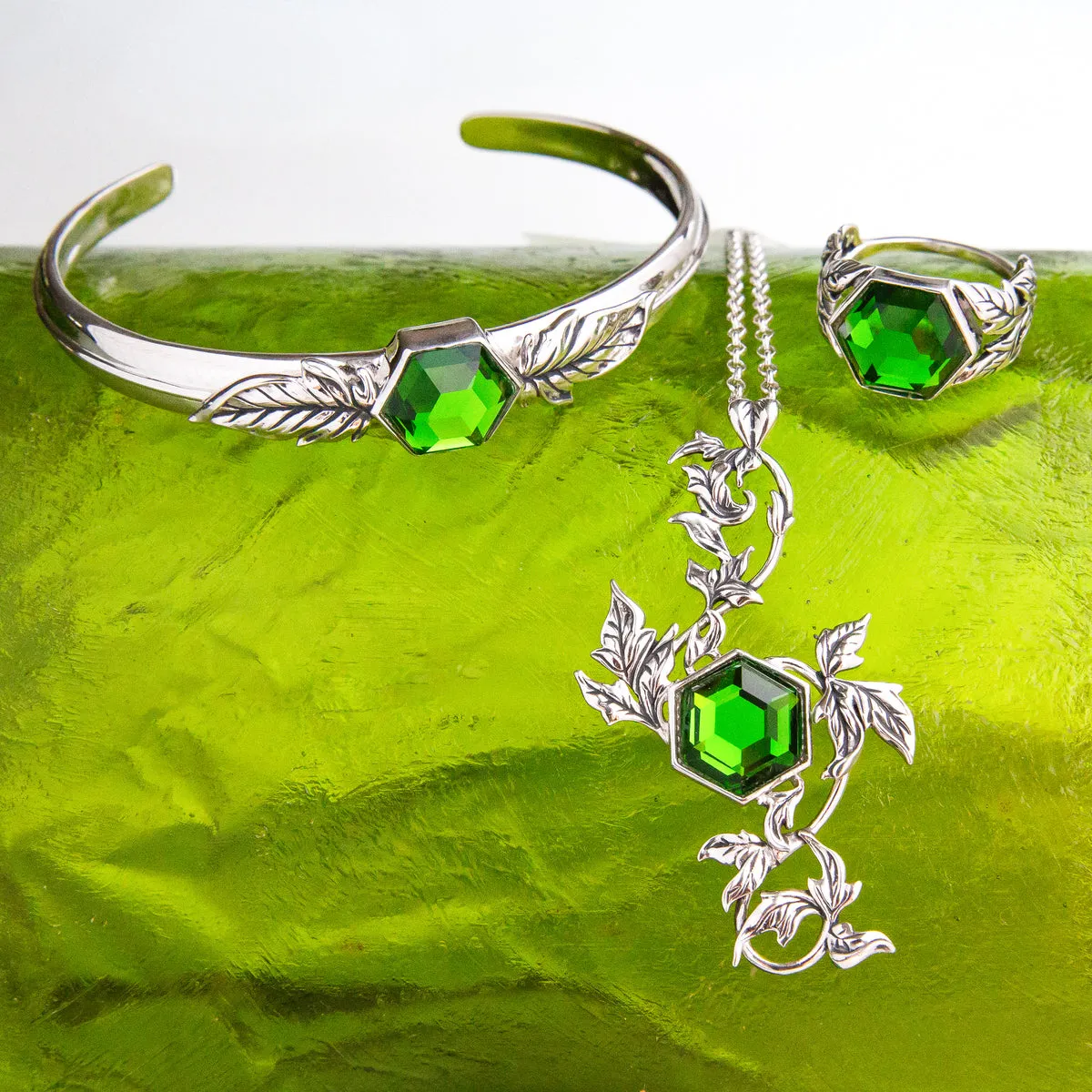 DC X RockLove POISON IVY Poison Oak Carved Ivy Bracelet