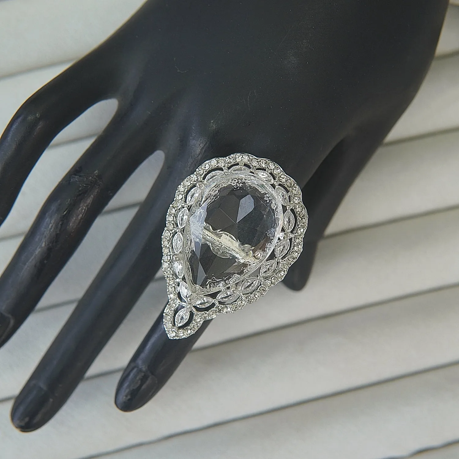 Drop Gemstone Finger Ring