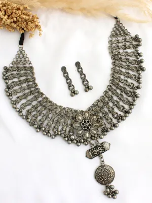 Ipshita Bib Necklace Set