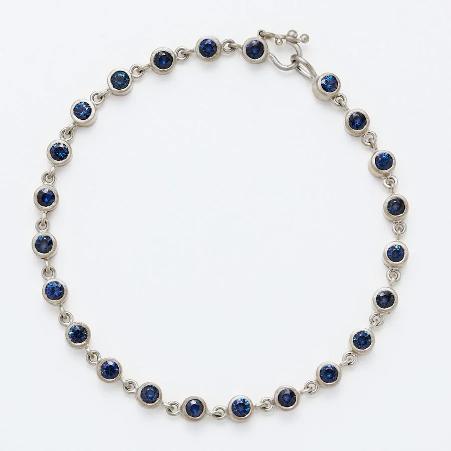Meadow Rivière Blue Sapphire Bracelet in 18K Alpine Gold