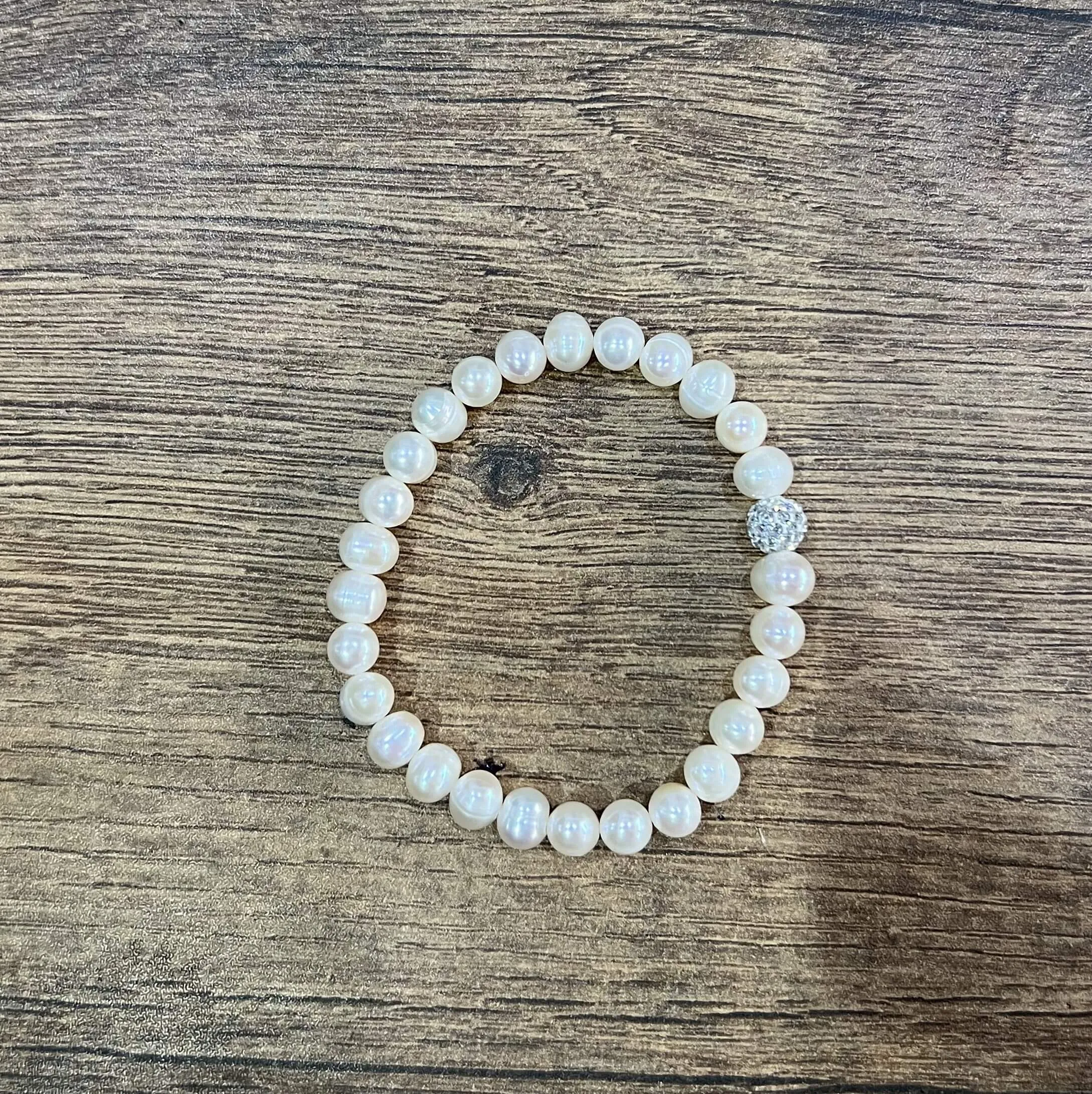Moti Pearl Bracelet - Elegant look