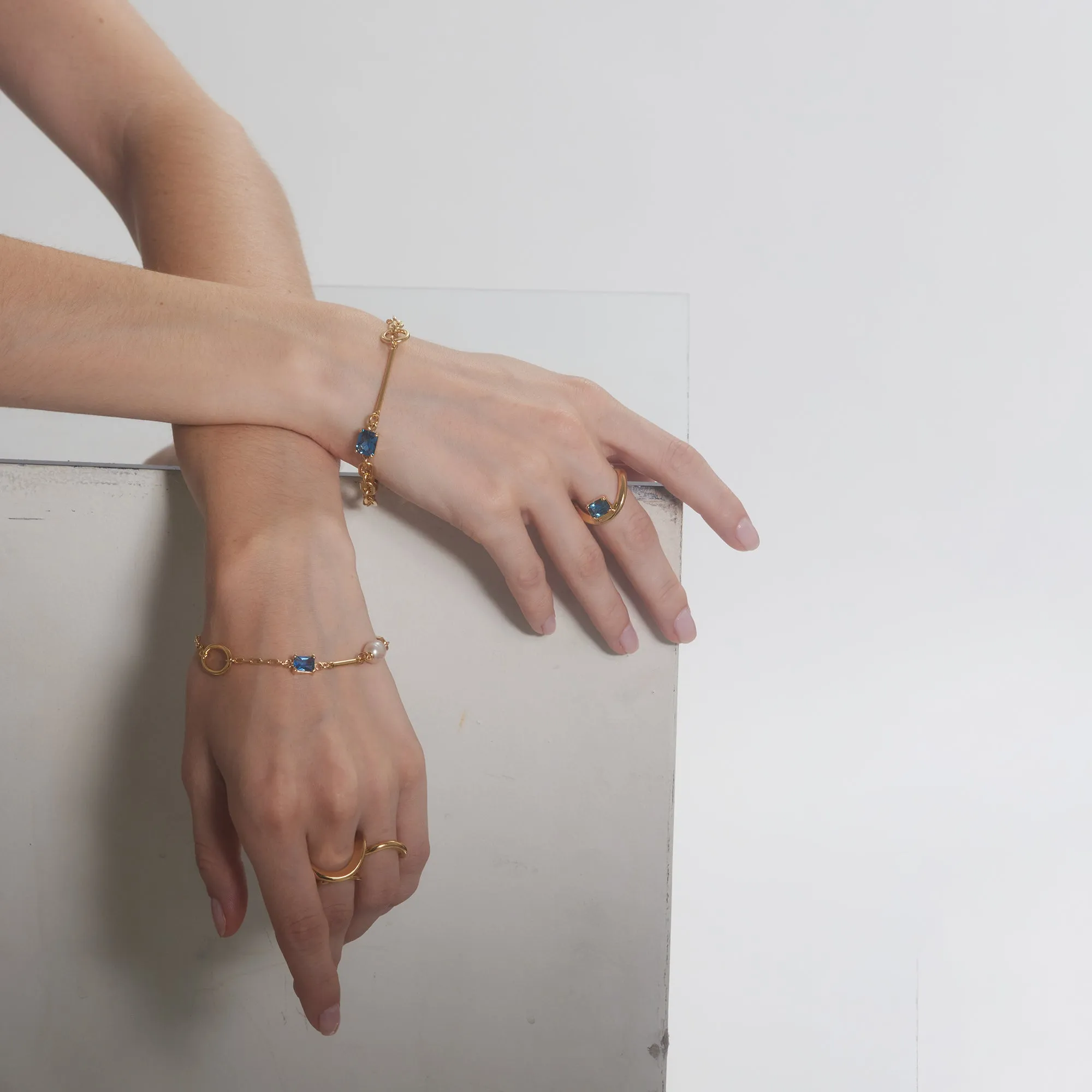 Osian Bracelet in Gold