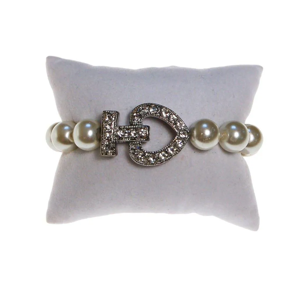 Pearl Bracelet with Rhinestone Heart Clasp