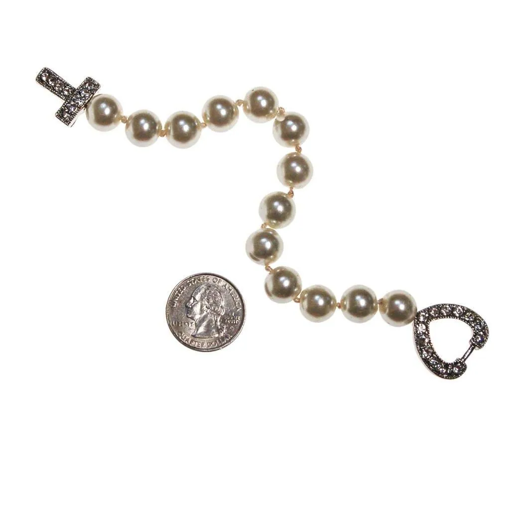 Pearl Bracelet with Rhinestone Heart Clasp