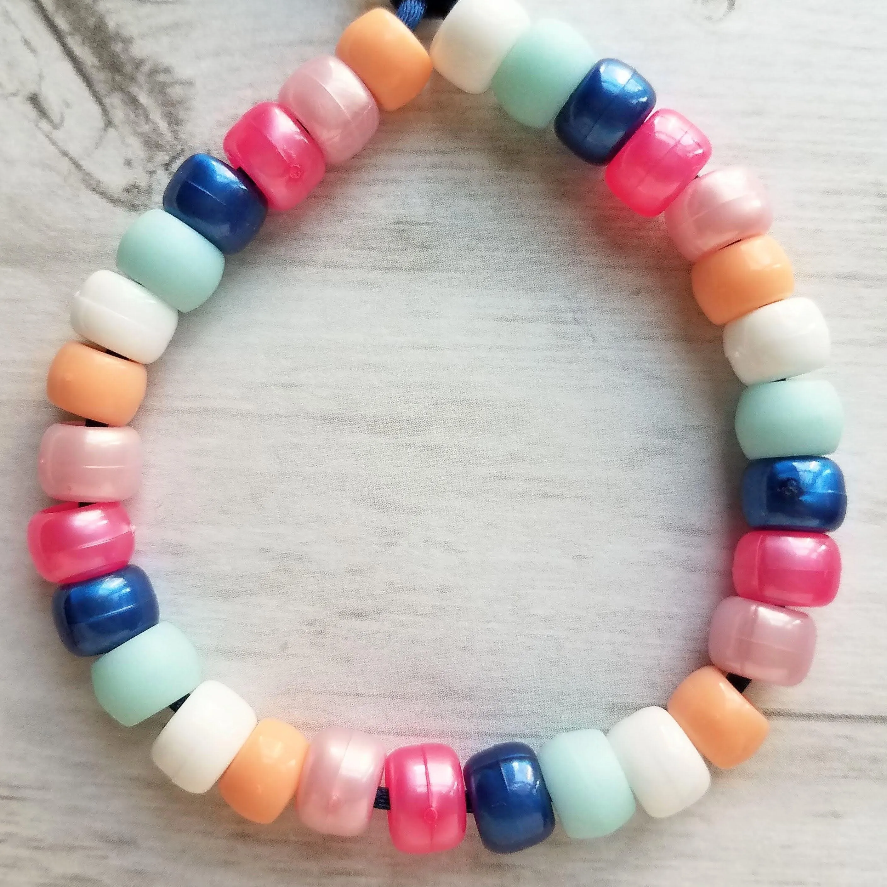 Preppy Bracelet, designer inspired, large bead bracelet, big bead bracelet pony roller bracelet crow beads faux glass chunky pink blue peach