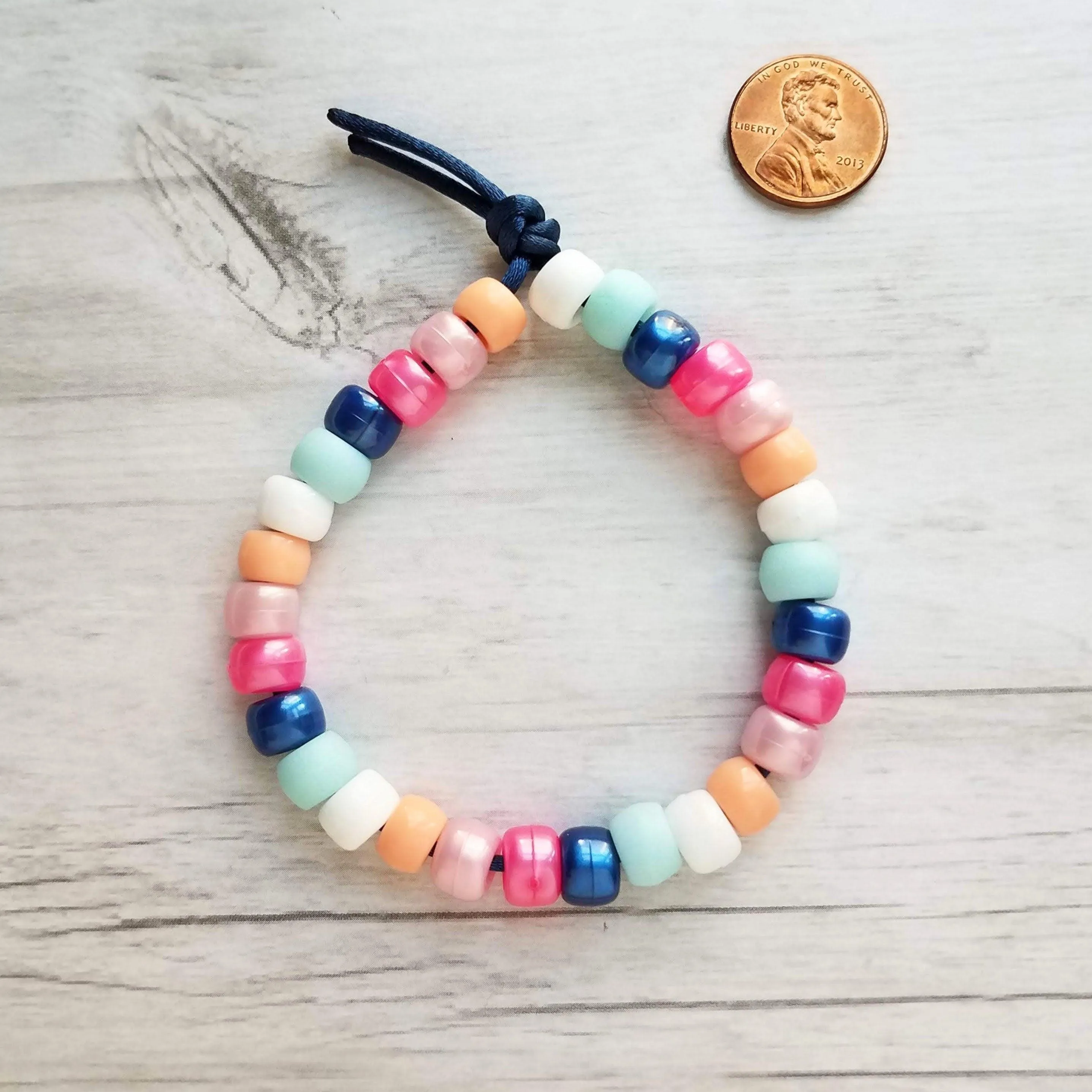 Preppy Bracelet, designer inspired, large bead bracelet, big bead bracelet pony roller bracelet crow beads faux glass chunky pink blue peach