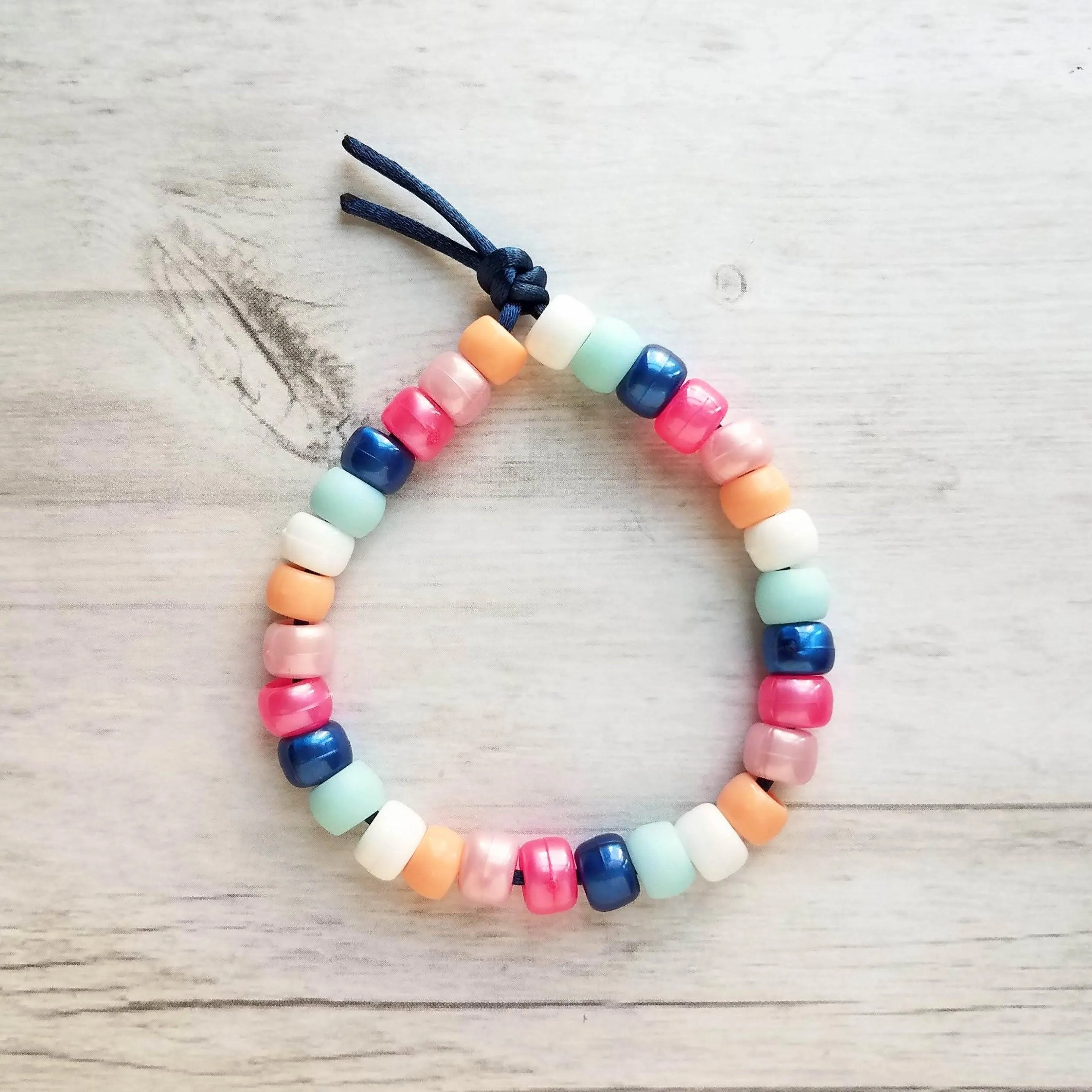 Preppy Bracelet, designer inspired, large bead bracelet, big bead bracelet pony roller bracelet crow beads faux glass chunky pink blue peach