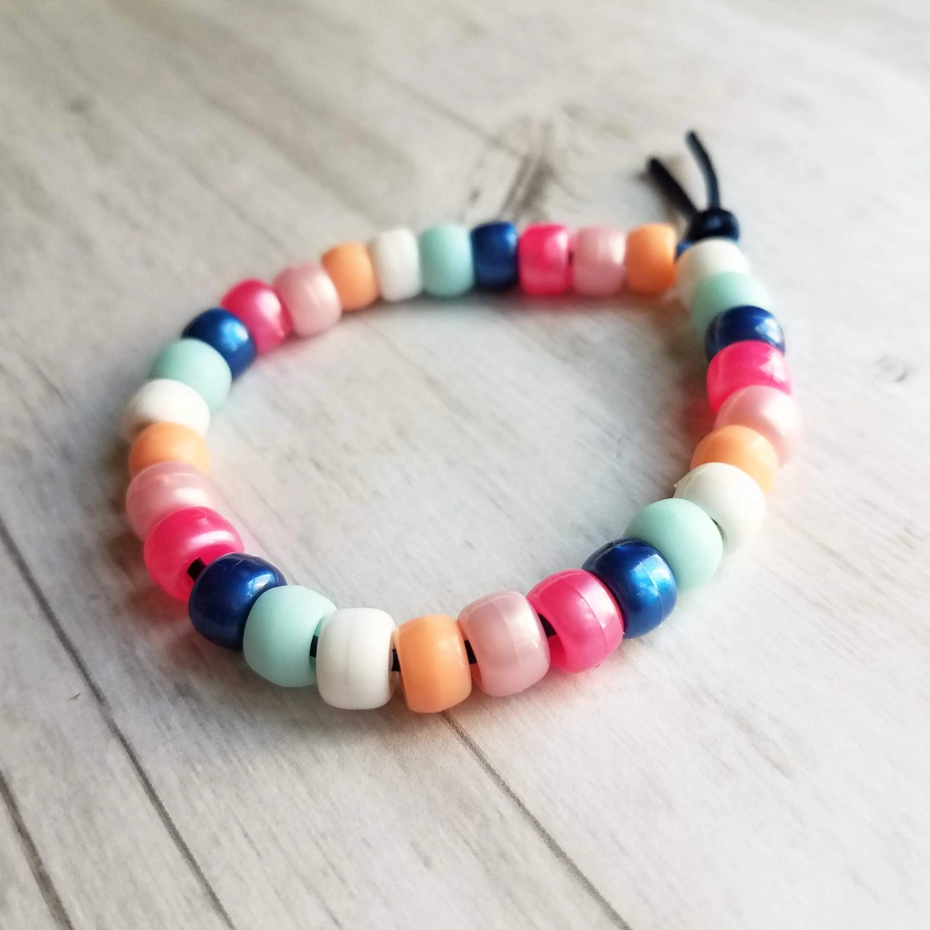 Preppy Bracelet, designer inspired, large bead bracelet, big bead bracelet pony roller bracelet crow beads faux glass chunky pink blue peach