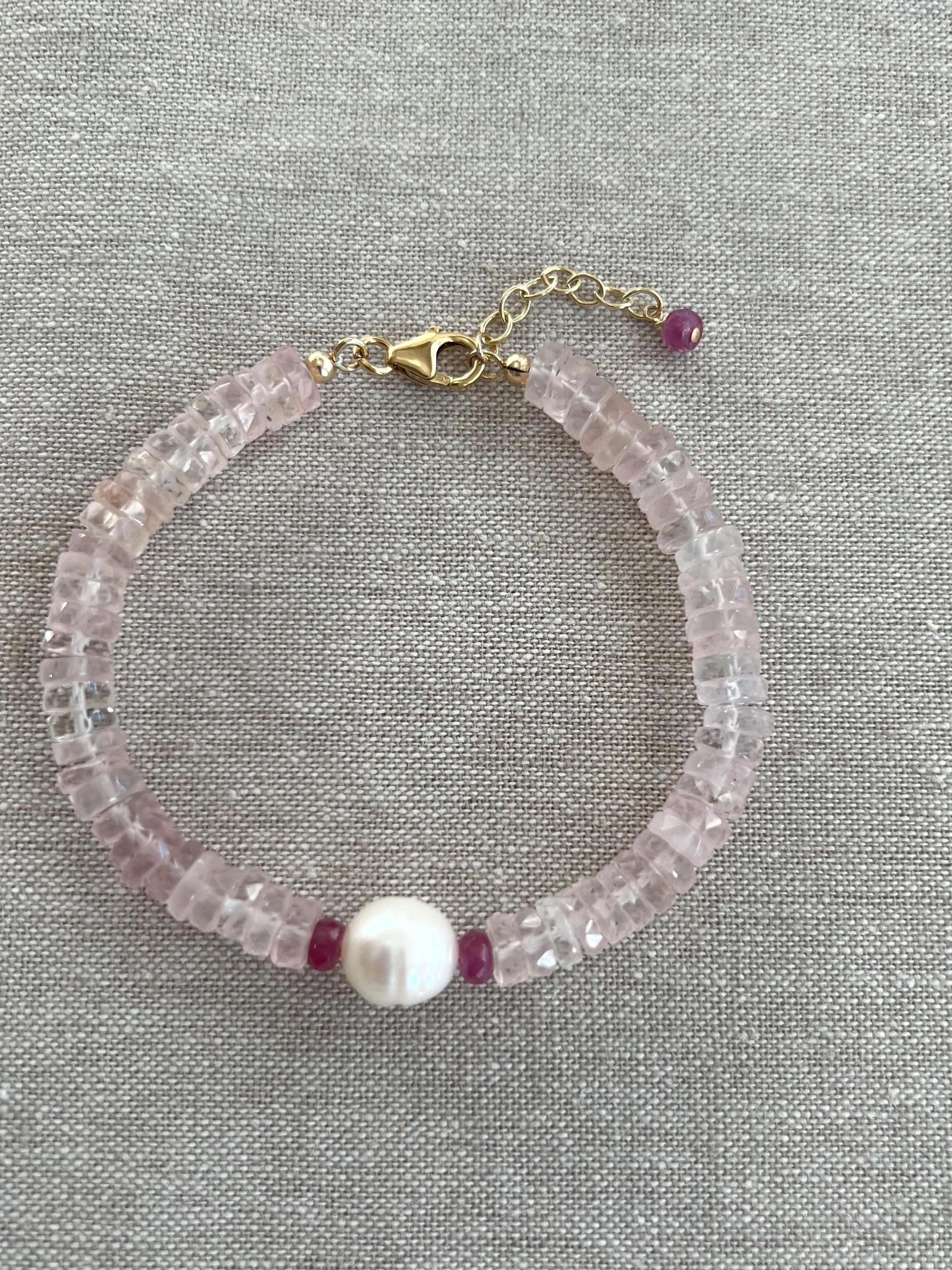 Rose Quartz Heishi Bracelet with Freshwater Rice Pearl Accent, Gemstone Bracelet, Boho Bracelet, Summer Bracelet, Gift for Her, Handmade
