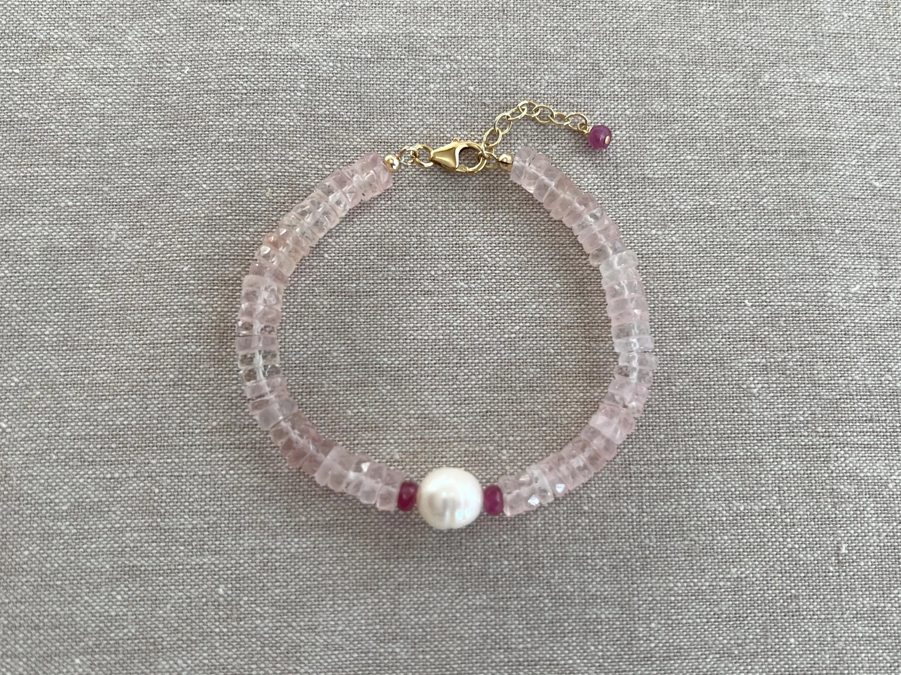 Rose Quartz Heishi Bracelet with Freshwater Rice Pearl Accent, Gemstone Bracelet, Boho Bracelet, Summer Bracelet, Gift for Her, Handmade