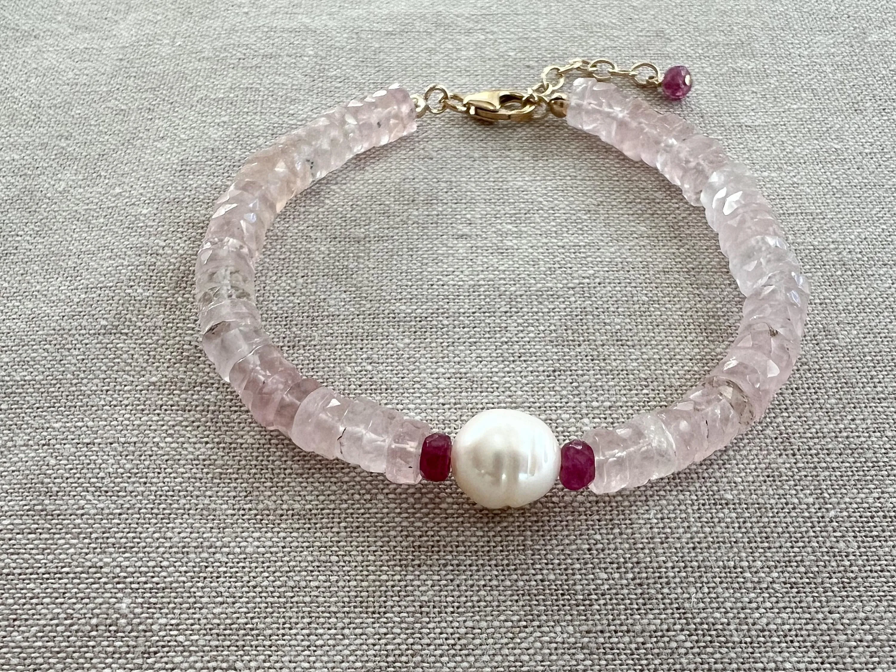 Rose Quartz Heishi Bracelet with Freshwater Rice Pearl Accent, Gemstone Bracelet, Boho Bracelet, Summer Bracelet, Gift for Her, Handmade