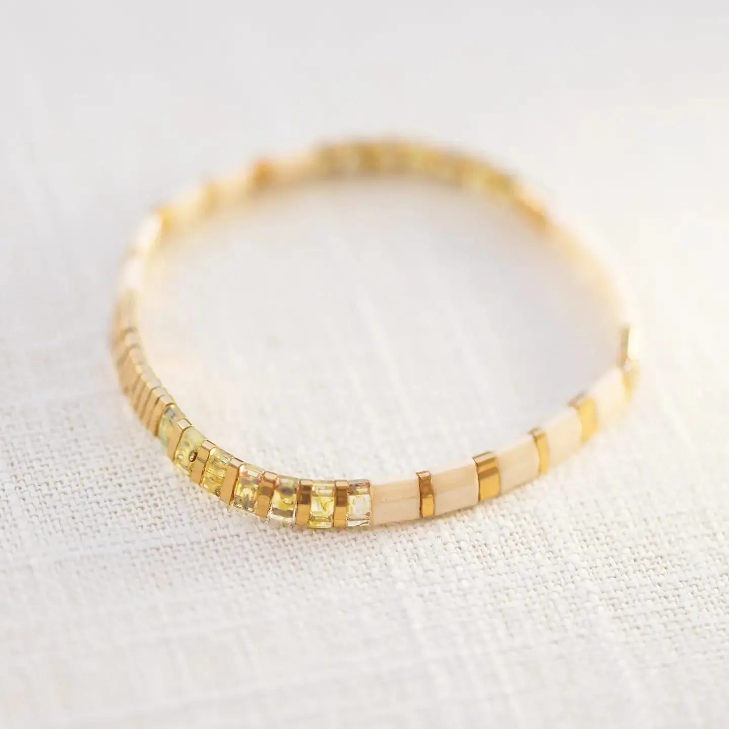 Shore Tila Bracelet