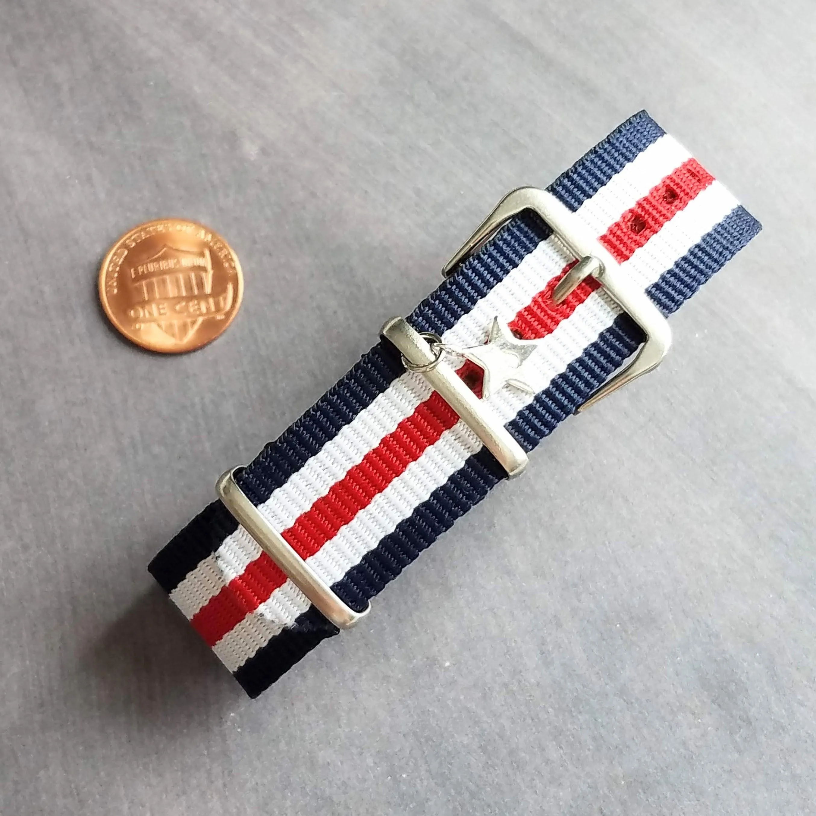Stars & Stripes Bracelet, wide bracelet, seatbelt bracelet, red white blue bracelet, 4th of July, USA independence day, buckle strap wrap