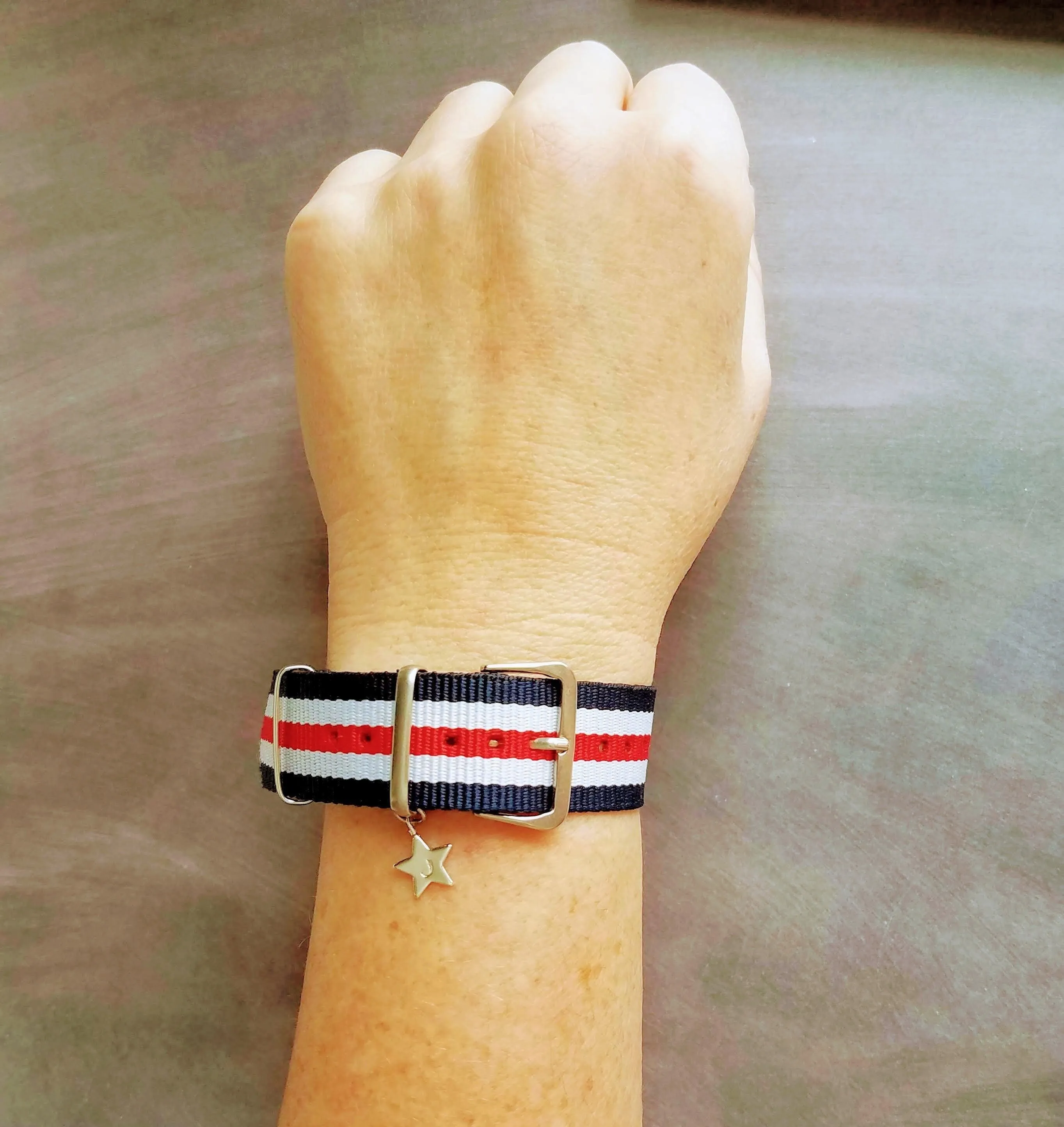 Stars & Stripes Bracelet, wide bracelet, seatbelt bracelet, red white blue bracelet, 4th of July, USA independence day, buckle strap wrap