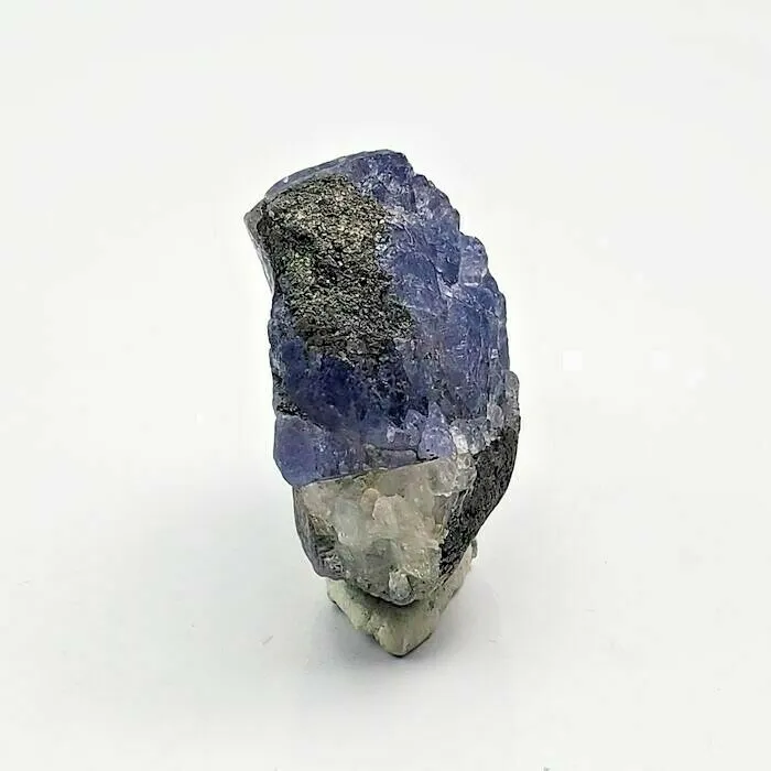 SWJ0058 - Huge Brilliant Violet Tanzanite Crystal - Merelani Hills, Tanzania. 35.8g