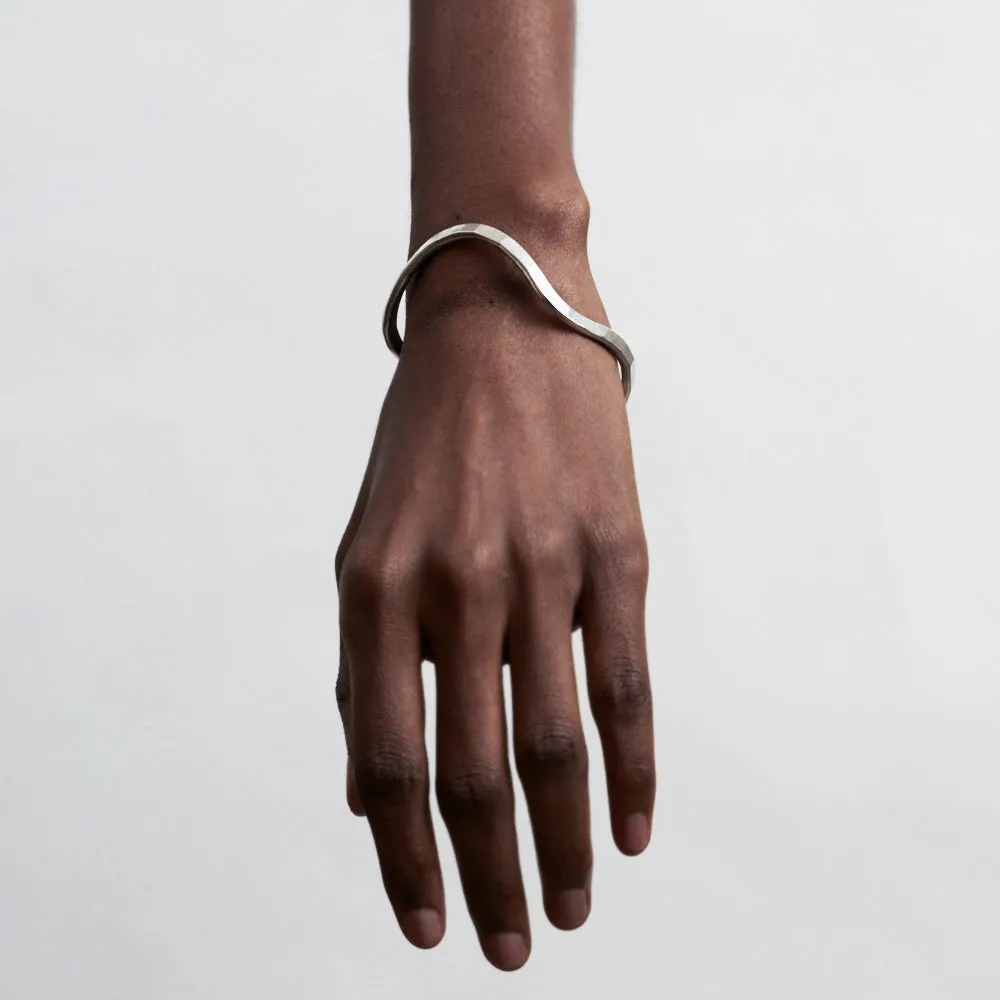 Thick Wave Bangle