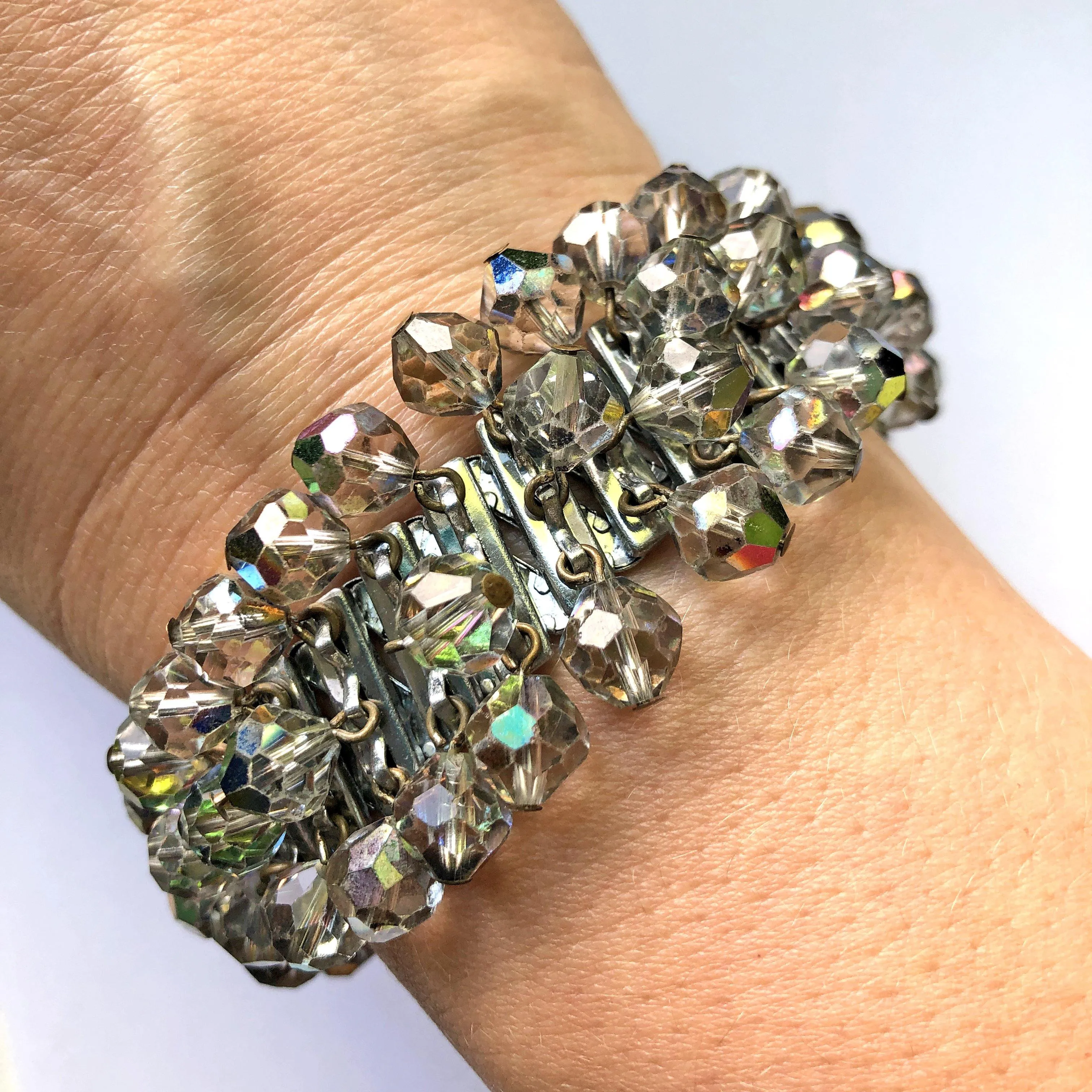 Vintage Gray Iridescent Aurora Borealis Cha-Cha Bracelet